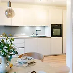 Stapi5010 I Wohlfuehlen Mit Kindern - Parken, Spielen, Wellness - Zentral Gelegen Fuer Bis Zu 5 Gaeste - Mit 2 Schlafzimmern Und Badewanne Appartement *