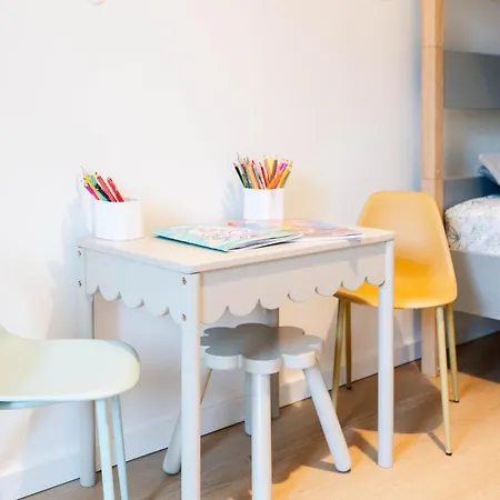 Stapi5010 I Wohlfuehlen Mit Kindern - Parken, Spielen, Wellness - Zentral Gelegen Fuer Bis Zu 5 Gaeste - Mit 2 Schlafzimmern Und Badewanne